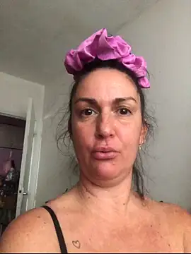 BELLAMORGANE1 online show from 10-25-25, 02:07