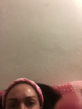 BELLAMORGANE1 online show from 10-29-25, 07:02