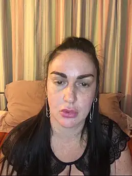 BELLAMORGANE1 online show from 04-06-26, 01:12