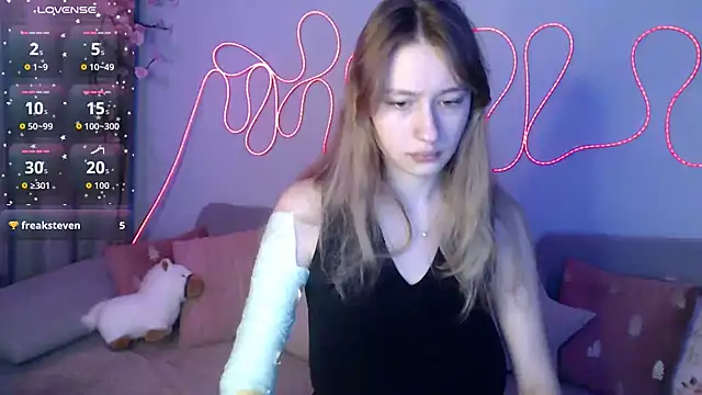 Haley Vixen online show from 12-22-25, 09:20