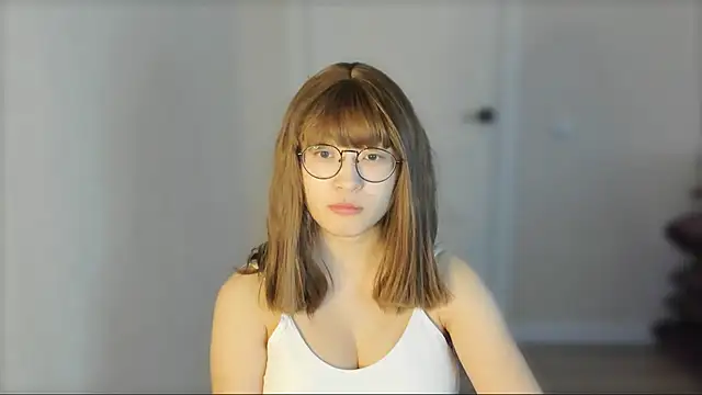 Snapshot of _hannah_baker chatting on 02-16-25, 10:54 hannah baker online show from 02-16-25, 10:54