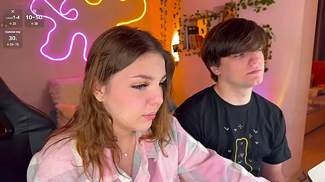 RobertAndLinela online show from 11-11-25, 03:18