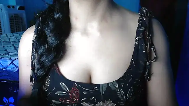 Snapshot of Somiya87 chatting on 04-29-26, 07:53 Somiya87 online show from 04-29-26, 07:53