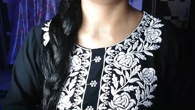 Snapshot of Somiya87 chatting on 05-03-26, 06:44 Somiya87 online show from 05-03-26, 06:44