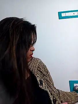 Snapshot of Alpha-QueeN chatting on 12-23-24, 09:38 Alpha-QueeN online show from 12-23-24, 09:38