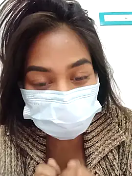 Snapshot of Alpha-QueeN chatting on 12-24-24, 01:39 Alpha-QueeN online show from 12-24-24, 01:39