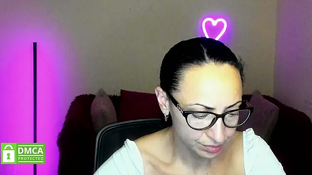 Arianasweety23 online show from 10-02-25, 05:27