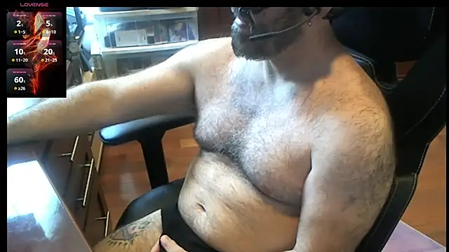 Snapshot of geronimo_431 chatting on 05-06-26, 04:33 geronimo 431 online show from 05-06-26, 04:33