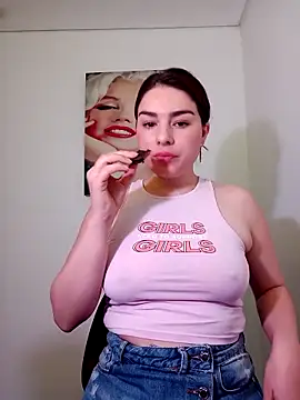 Snapshot of VictoriaMolina chatting on 11-07-25, 09:41 VictoriaMolina online show from 11-07-25, 09:41