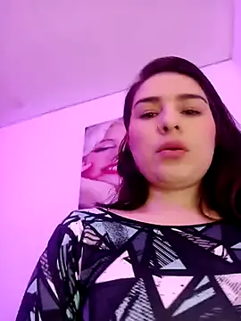 Snapshot of VictoriaMolina chatting on 11-12-25, 12:59 VictoriaMolina online show from 11-12-25, 12:59