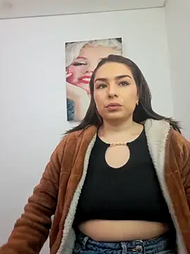 Snapshot of VictoriaMolina chatting on 10-08-25, 02:18 VictoriaMolina online show from 10-08-25, 02:18