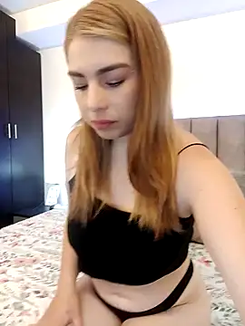 Snapshot of VictoriaMolina chatting on 02-17-25, 12:38 VictoriaMolina online show from 02-17-25, 12:38