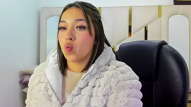 Snapshot of IsabellRodriguez18 chatting on 02-09-26, 02:31 IsabellRodriguez18 online show from 02-09-26, 02:31