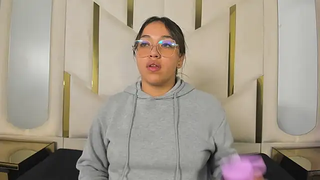 Snapshot of IsabellRodriguez18 chatting on 02-21-26, 03:41 IsabellRodriguez18 online show from 02-21-26, 03:41