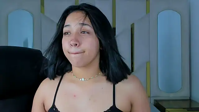 IsabellRodriguez18 online show from 09-10-25, 03:49