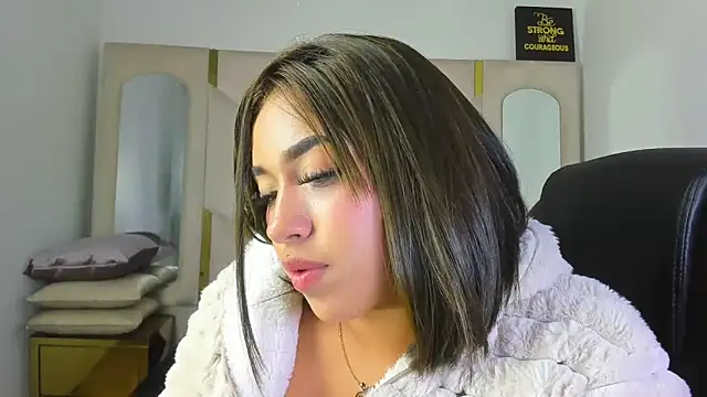 Snapshot of IsabellRodriguez18 chatting on 02-03-26, 06:40 IsabellRodriguez18 online show from 02-03-26, 06:40