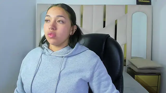 IsabellRodriguez18 online show from 01-07-26, 03:55