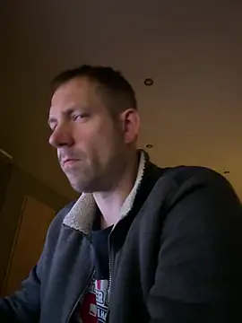 Snapshot of ScuddyCum chatting on 12-28-24, 11:16 ScuddyCum online show from 12-28-24, 11:16