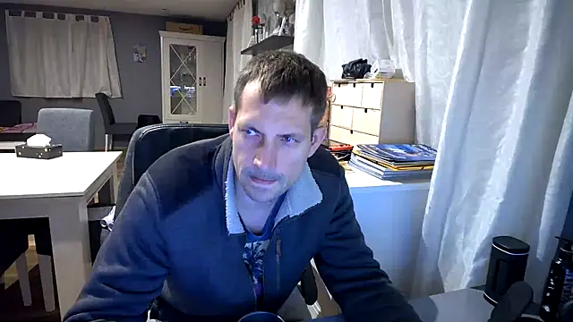 Snapshot of ScuddyCum chatting on 01-19-25, 10:39 ScuddyCum online show from 01-19-25, 10:39