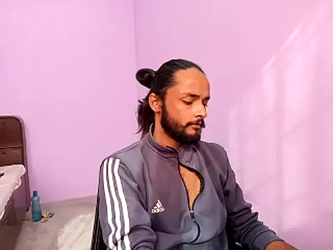 IamRentedBoybfriend online show from 02-06-26, 04:19