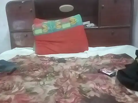 IamRentedBoybfriend online show from 10-29-25, 01:59