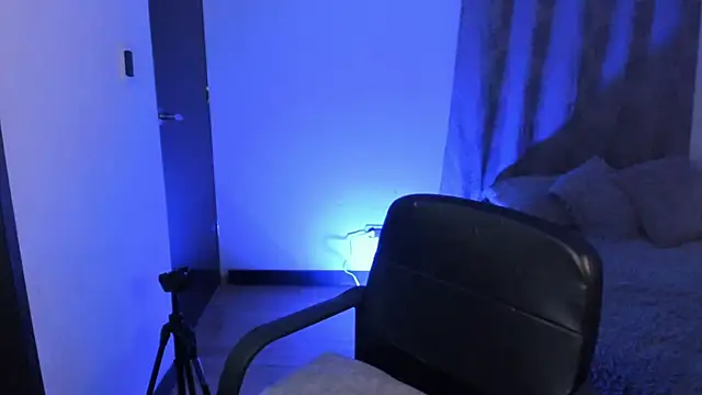 nala-saphir online show from 12-22-25, 07:19