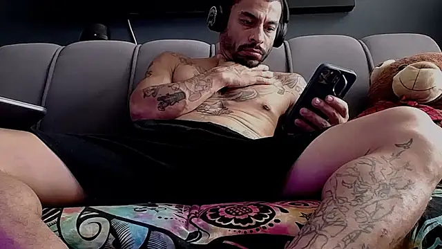 callme douglas online show from 10-22-25, 03:11