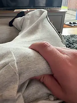 22TT2295 online show from 03-14-25, 02:52