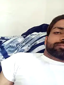 Snapshot of playboyz77 chatting on 02-19-25, 10:01 playboyz77 online show from 02-19-25, 10:01