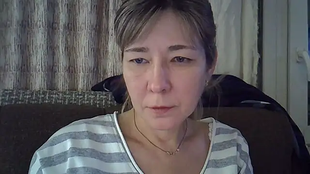 EllaJohnsonX online show from 01-12-25, 05:24