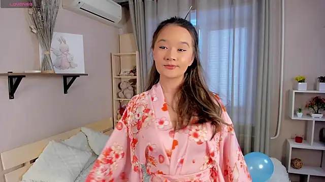Snapshot of Maekko chatting on 02-27-25, 12:56 Maekko online show from 02-27-25, 12:56