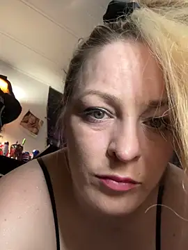 kayNkris online show from 11-28-25, 10:48