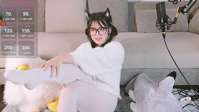 Yu UwU  online show from 02-05-25, 02:37
