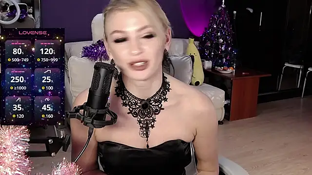  britney white  online show from 01-01-25, 06:49