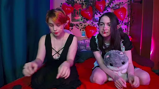 TrickyKitsune online show from 02-10-26, 03:11