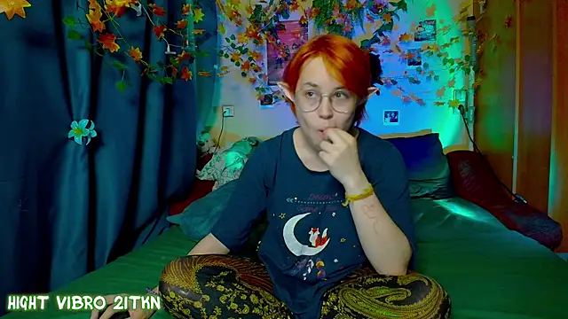 TrickyKitsune online show from 11-03-25, 01:37