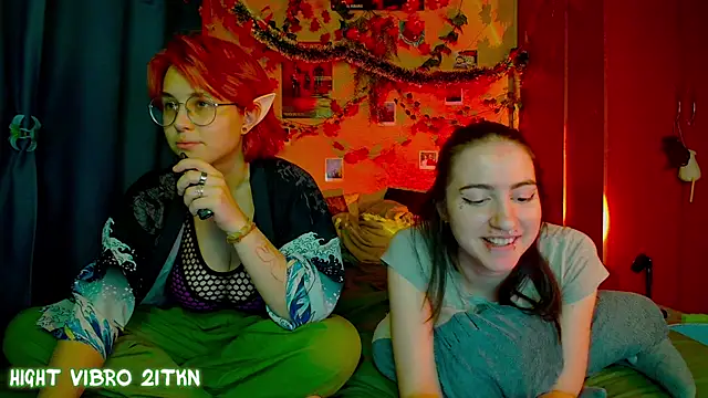 TrickyKitsune online show from 11-30-25, 04:52