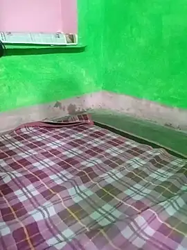 Snapshot of Coupleshow47 chatting on 10-27-25, 10:11 Coupleshow47 online show from 10-27-25, 10:11