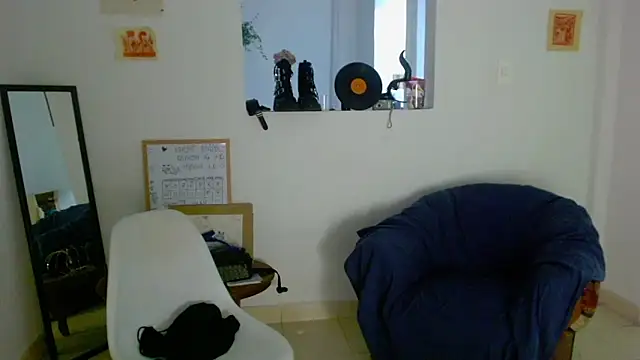 Snapshot of Maam_Ine chatting on 06-11-26, 12:32 Maam Ine online show from 06-11-26, 12:32
