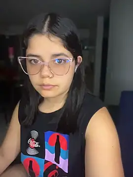 Snapshot of pretty_angela1 chatting on 05-17-26, 12:43 pretty angela1 online show from 05-17-26, 12:43