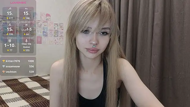 Snapshot of emodreamgirl chatting on 07-17-26, 06:16 emodreamgirl online show from 07-17-26, 06:16