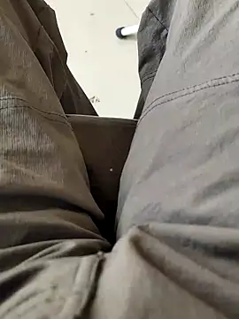 Snapshot of iamharryy chatting on 01-06-26, 09:35 iamharryy online show from 01-06-26, 09:35