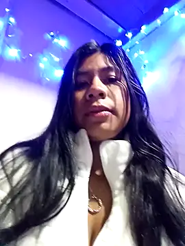 Snapshot of Pamelamilkk_1007 chatting on 12-26-24, 08:28 Pamelamilkk 1007 online show from 12-26-24, 08:28