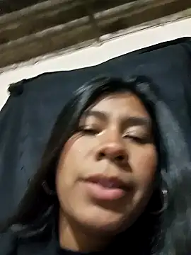 Snapshot of Pamelamilkk_1007 chatting on 01-20-25, 03:48 Pamelamilkk 1007 online show from 01-20-25, 03:48