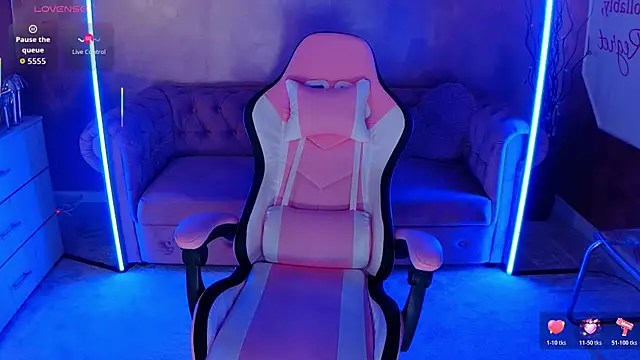 evanew  online show from 10-25-25, 05:02