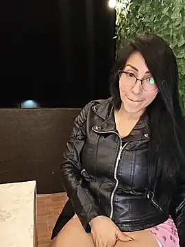 Snapshot of Isabellitasexi38 chatting on 04-22-26, 02:51 Isabellitasexi38 online show from 04-22-26, 02:51