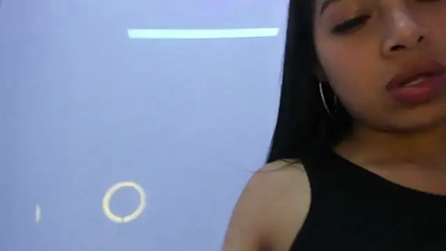 Snapshot of Chloe_Martini chatting on 10-17-25, 03:10 Chloe Martini online show from 10-17-25, 03:10