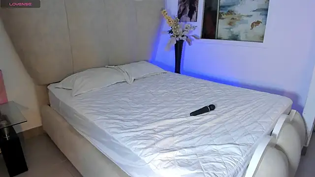 rachaeldeckard   online show from 04-15-26, 01:00