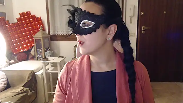 Snapshot of LasolitaAuri chatting on 02-21-25, 12:49 LasolitaAuri online show from 02-21-25, 12:49