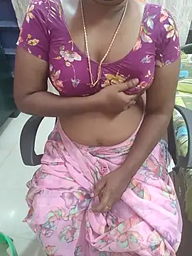 Snapshot of Tamil_roja69 chatting on 06-18-26, 01:49 Tamil roja69 online show from 06-18-26, 01:49